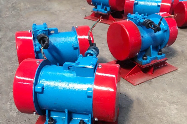 什么是倉(cāng)壁振動(dòng)器，其振動(dòng)電機(jī)軸與軸承的保養(yǎng)要求